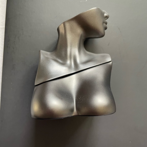 Eilish no.2 fragrance - Picture 2 of 5